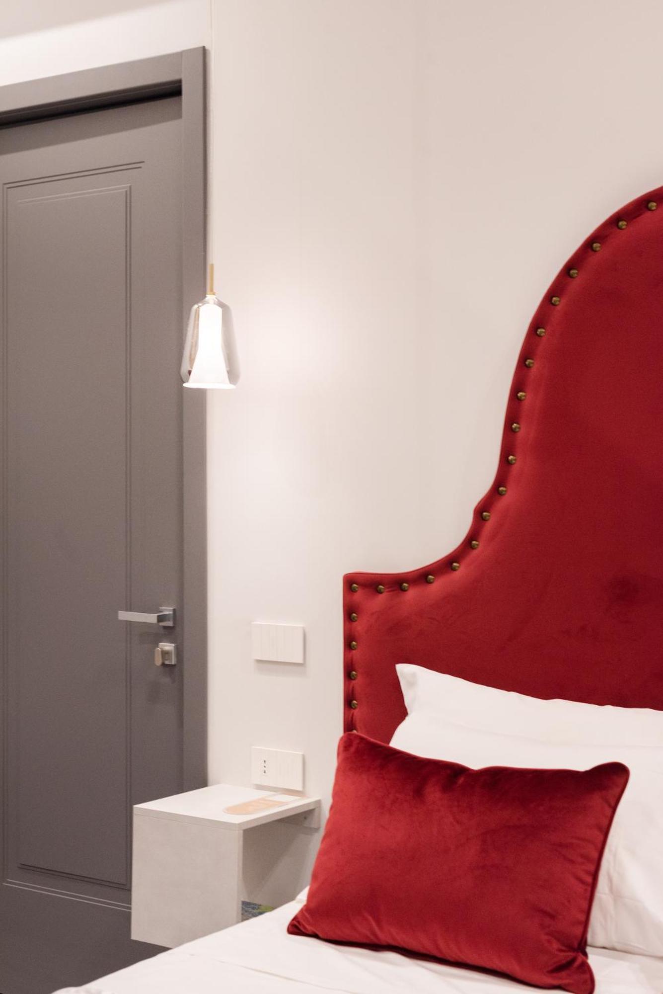 Three Rooms Toledo Naples Room photo